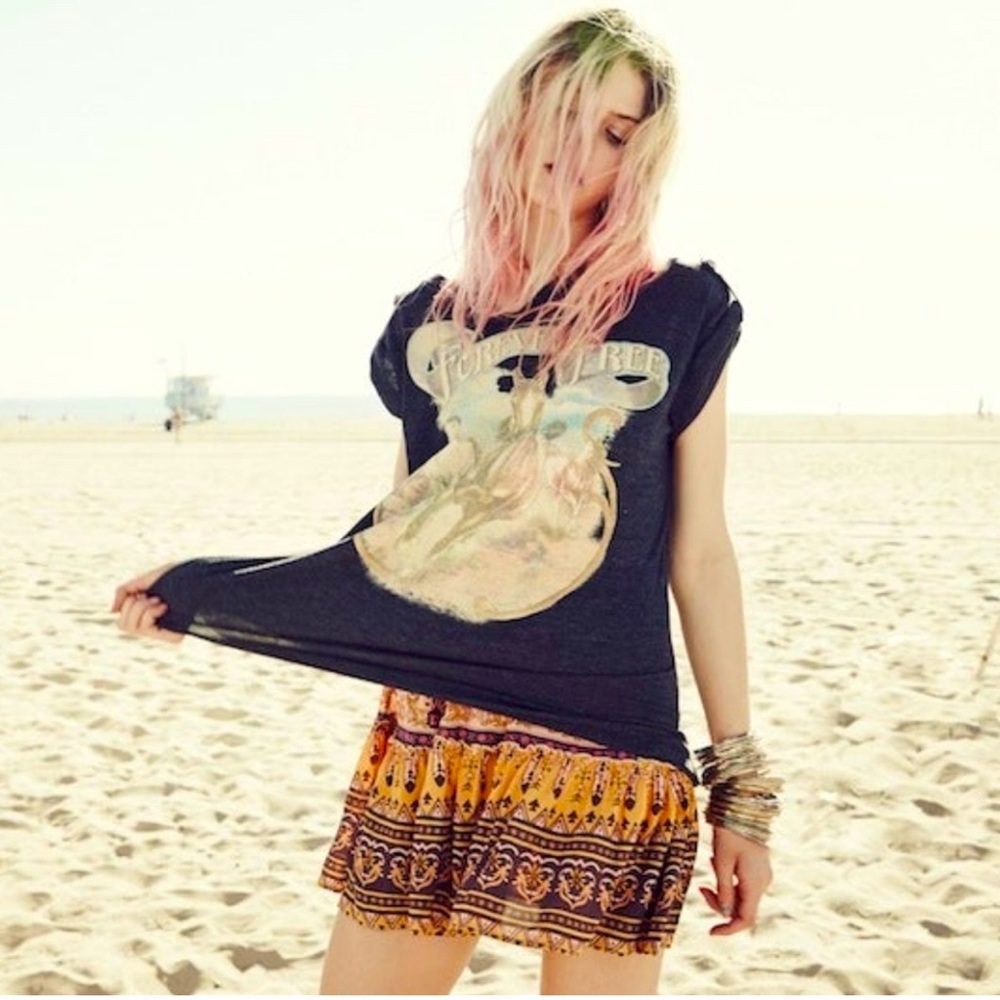 Spell & The Gypsy  Forever Free Vintage Tee Shirt size M charcoal-RARE